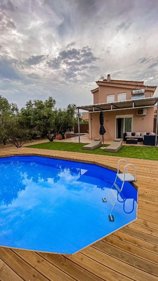 Lagonisi Villa *